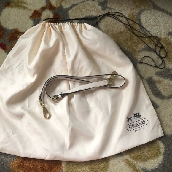 Coach Purse - Picture 7 of 8